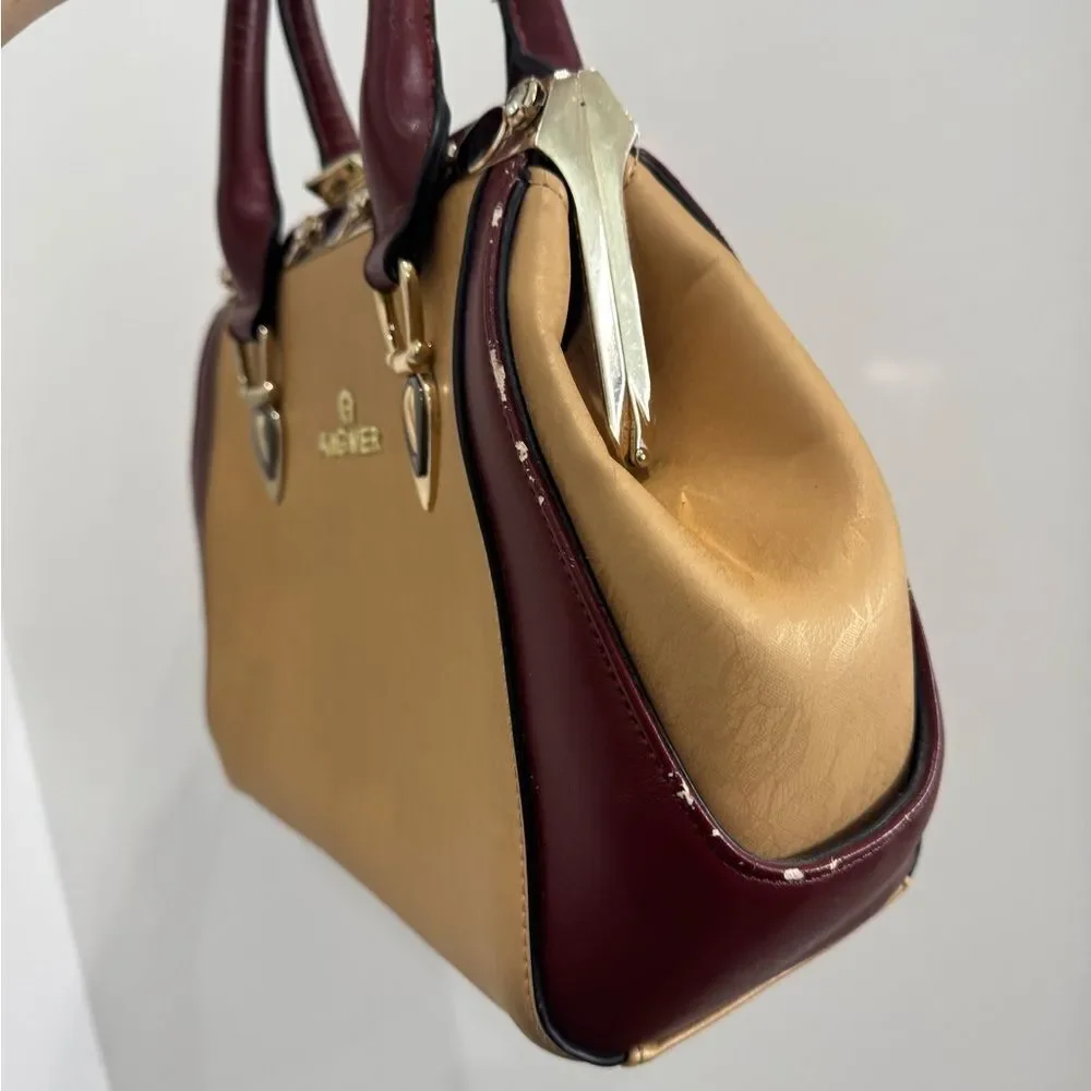 Vintage Etienne Aigner top handle kiss lock satchel